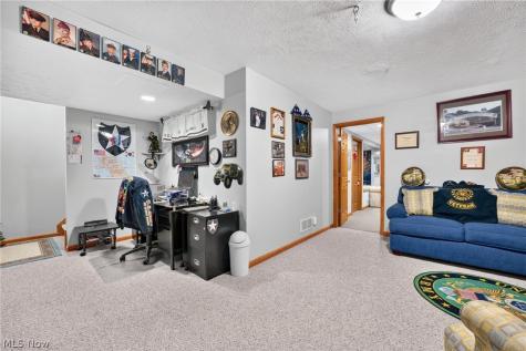 4860 Meadow Lark Drive Lorain OH 44053