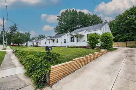 3518 Arnold Avenue NW Canton OH 44709
