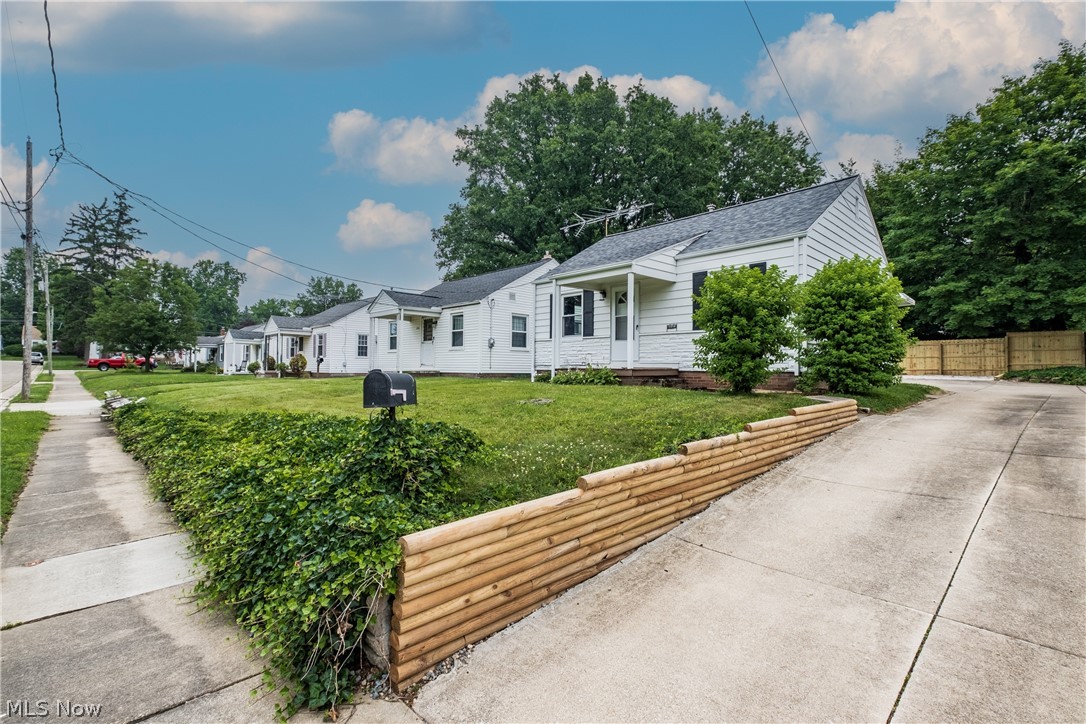 3518 Arnold Avenue NW Canton OH 44709