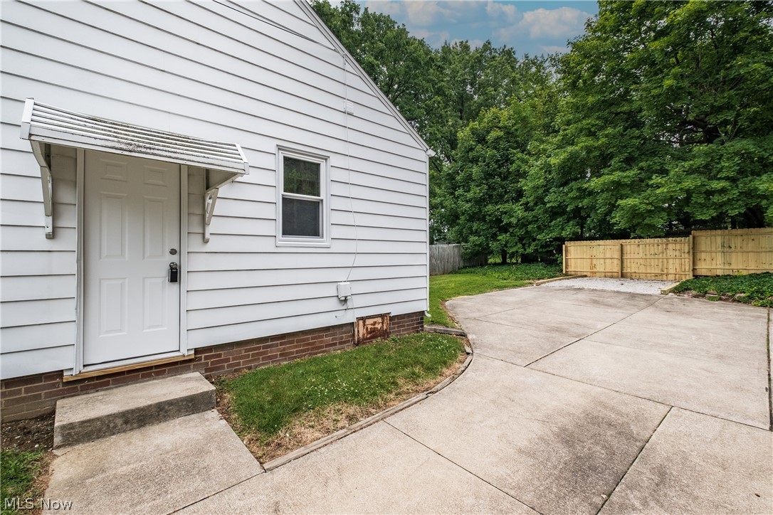 3518 Arnold Avenue NW Canton OH 44709