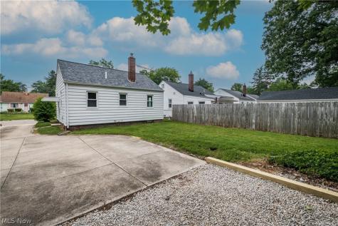 3518 Arnold Avenue NW Canton OH 44709