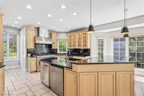 1400 Cobblestone Way Westlake OH 44145