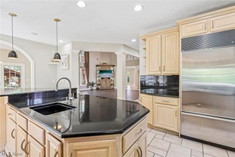 1400 Cobblestone Way Westlake OH 44145