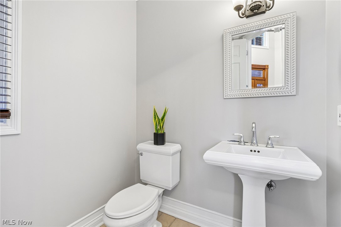 1400 Cobblestone Way Westlake OH 44145