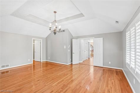 1400 Cobblestone Way Westlake OH 44145