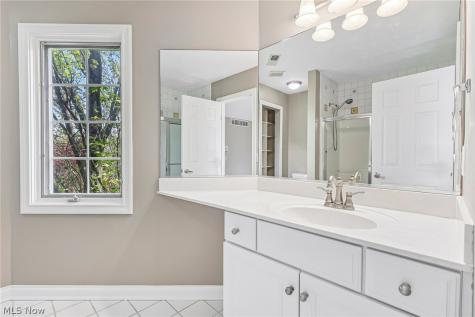 1400 Cobblestone Way Westlake OH 44145