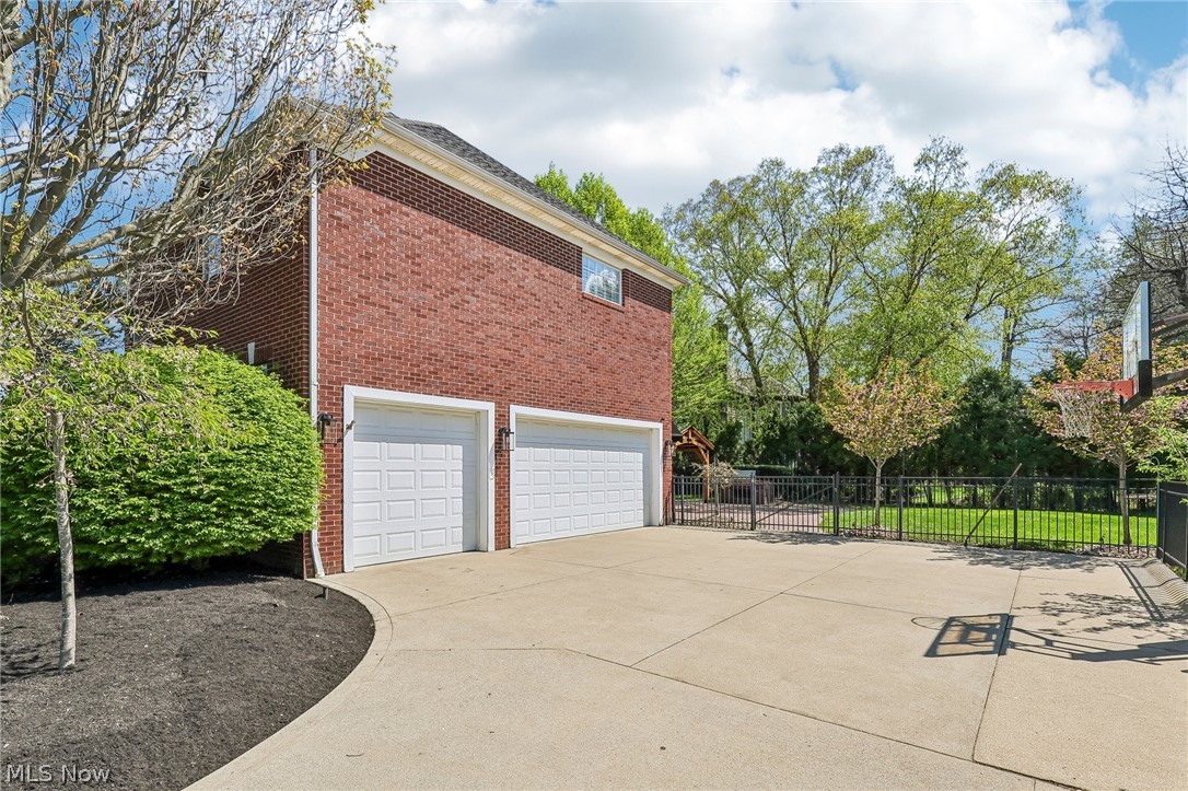 1400 Cobblestone Way Westlake OH 44145