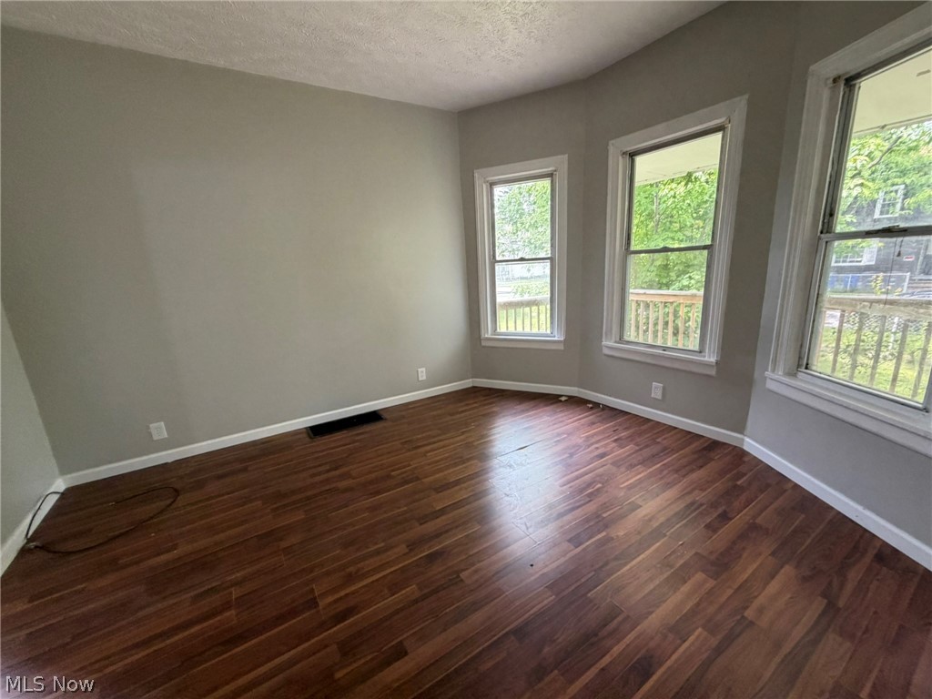 7205 Lawn Avenue Cleveland OH 44102