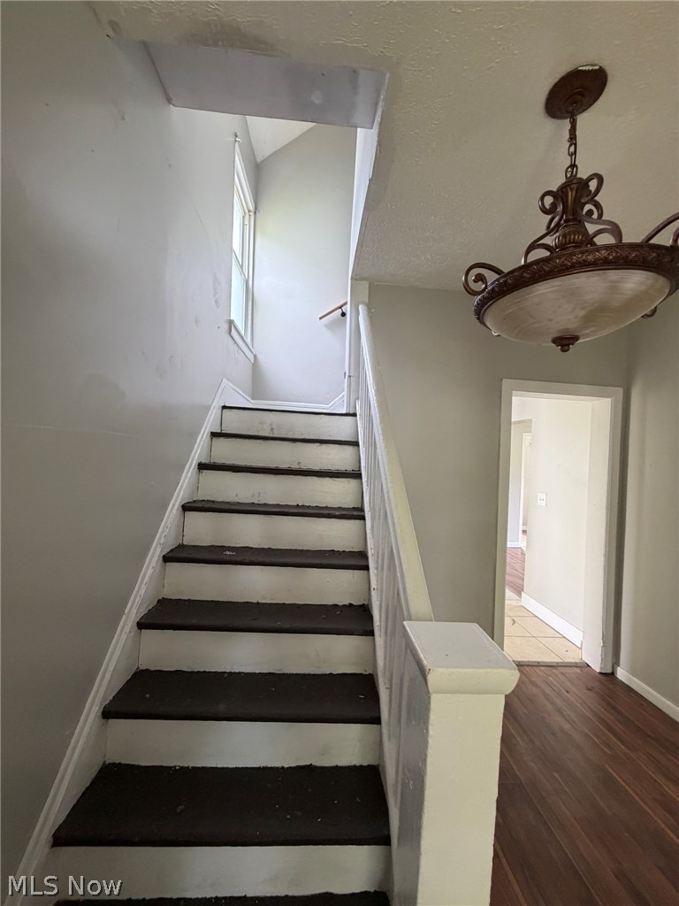 7205 Lawn Avenue Cleveland OH 44102