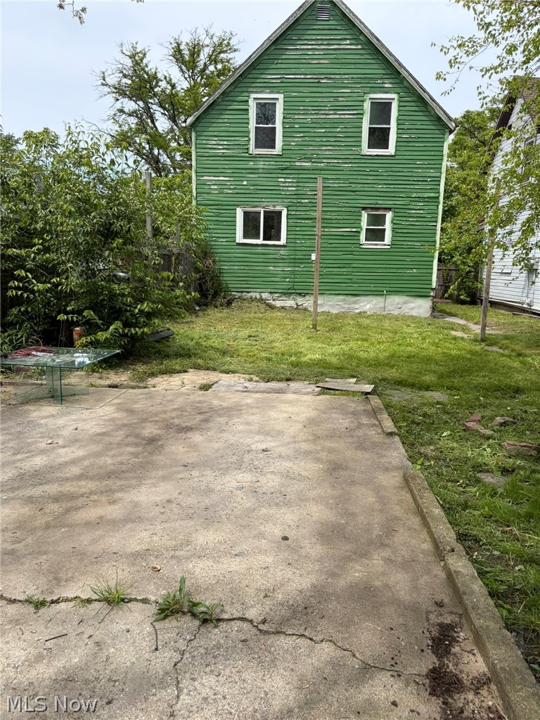 7205 Lawn Avenue Cleveland OH 44102