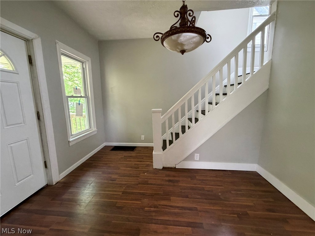 7205 Lawn Avenue Cleveland OH 44102