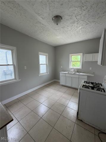 7205 Lawn Avenue Cleveland OH 44102
