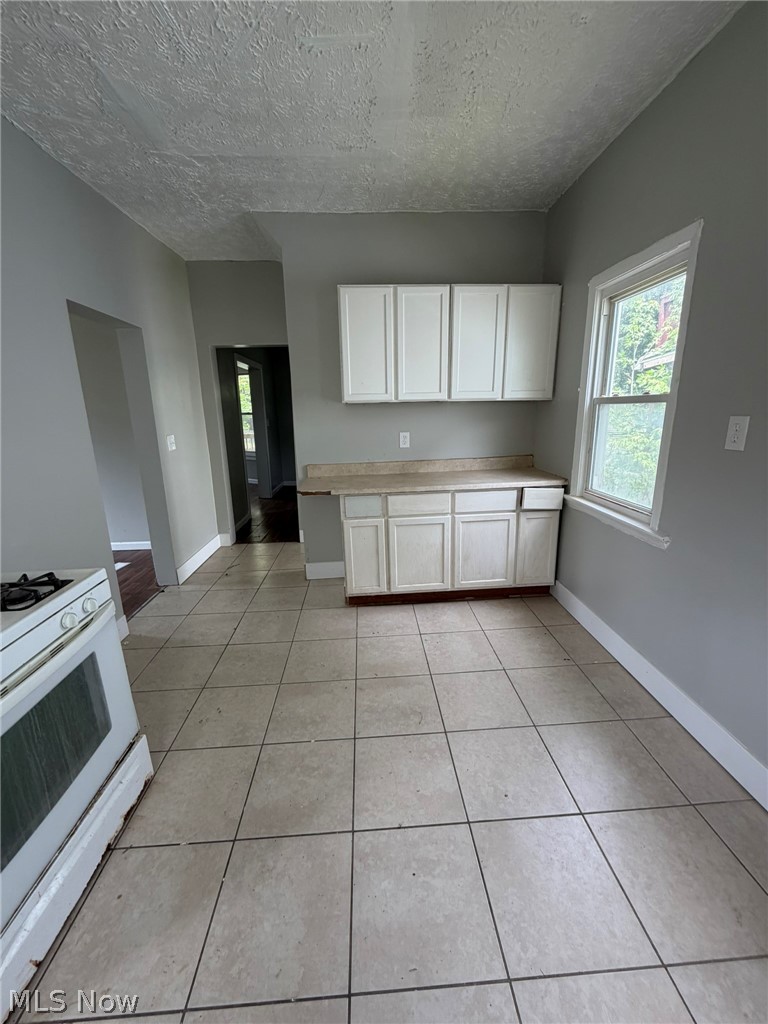 7205 Lawn Avenue Cleveland OH 44102