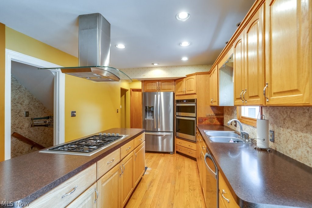 7460 State Route 43 Kent OH 44240