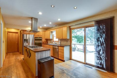7460 State Route 43 Kent OH 44240