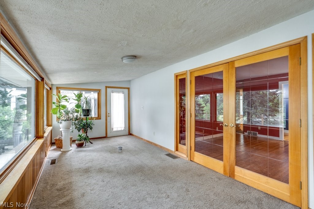 7460 State Route 43 Kent OH 44240