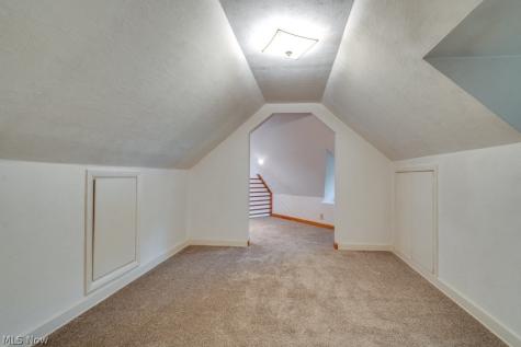 7460 State Route 43 Kent OH 44240