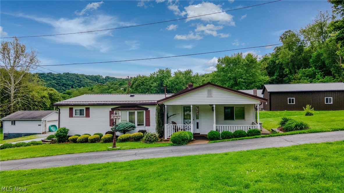 105 Crabapple Lane Hammondsville OH 43930