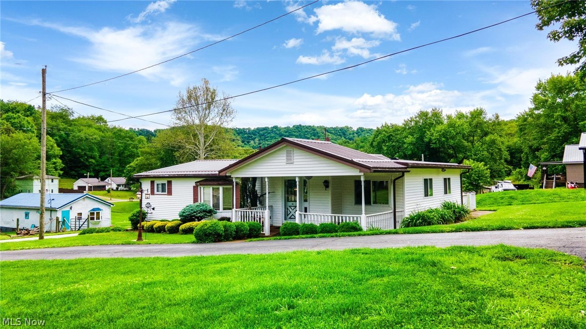105 Crabapple Lane Hammondsville OH 43930