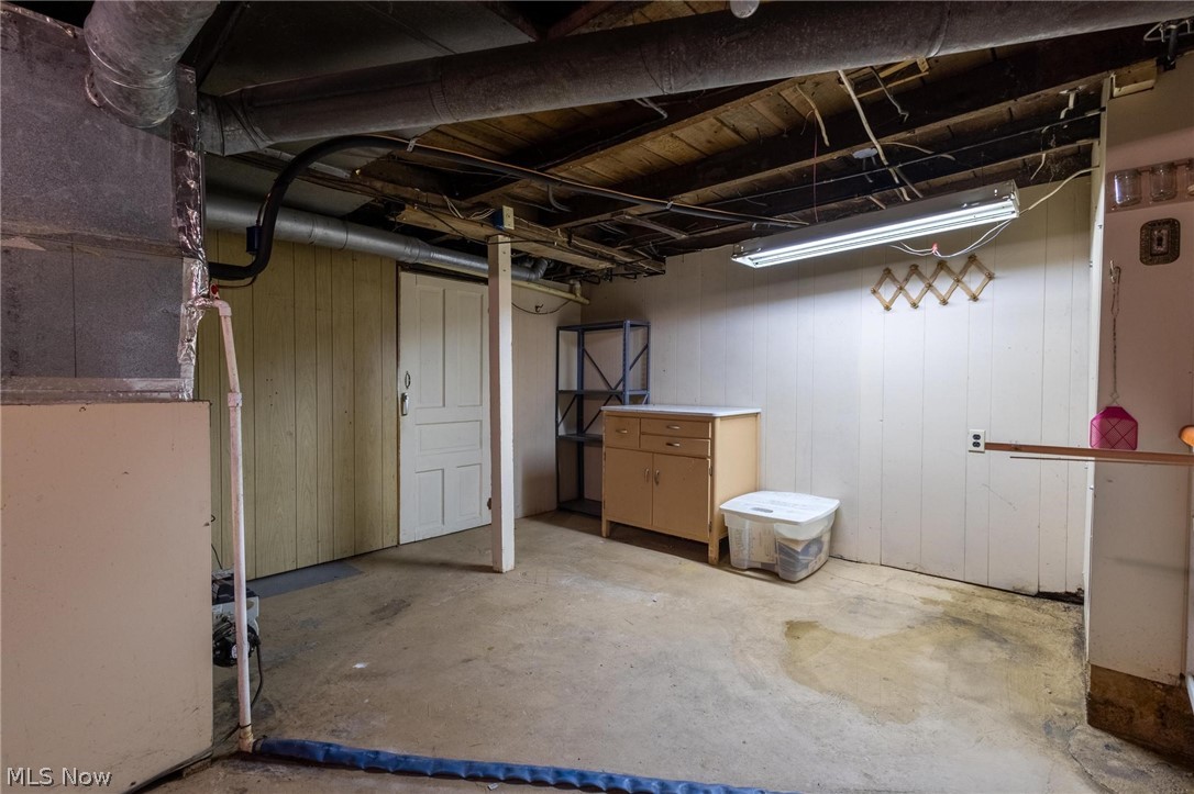 105 Crabapple Lane Hammondsville OH 43930