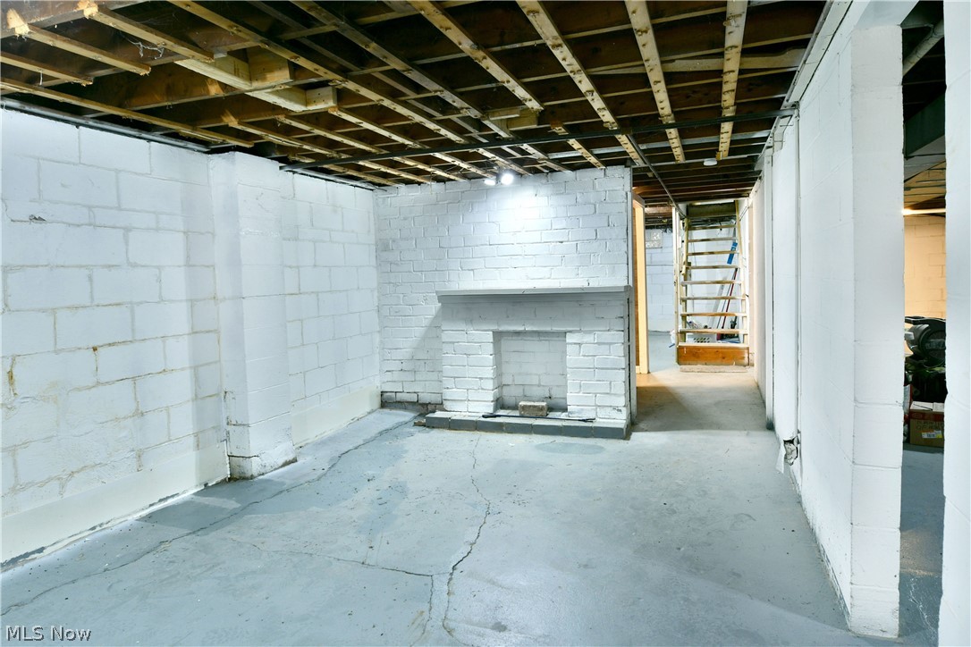 3110 Williams Street NW Warren OH 44481