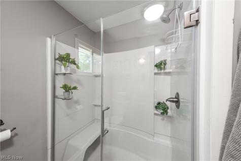 1583 Hilda Street Lakemore OH 44250
