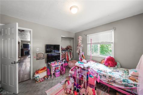 1583 Hilda Street Lakemore OH 44250