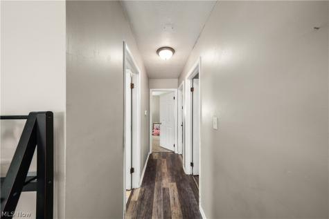 1583 Hilda Street Lakemore OH 44250