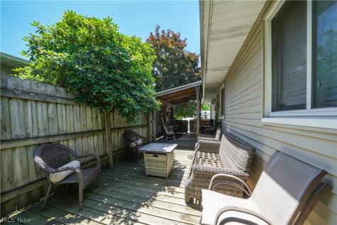 1583 Hilda Street Lakemore OH 44250
