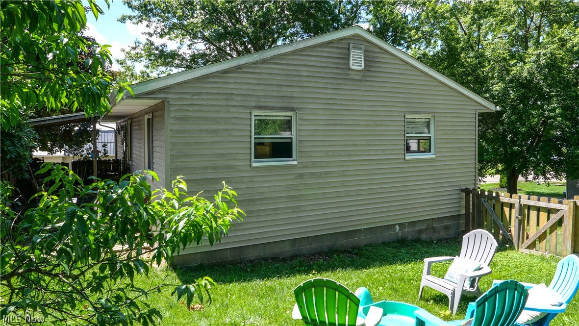1583 Hilda Street Lakemore OH 44250