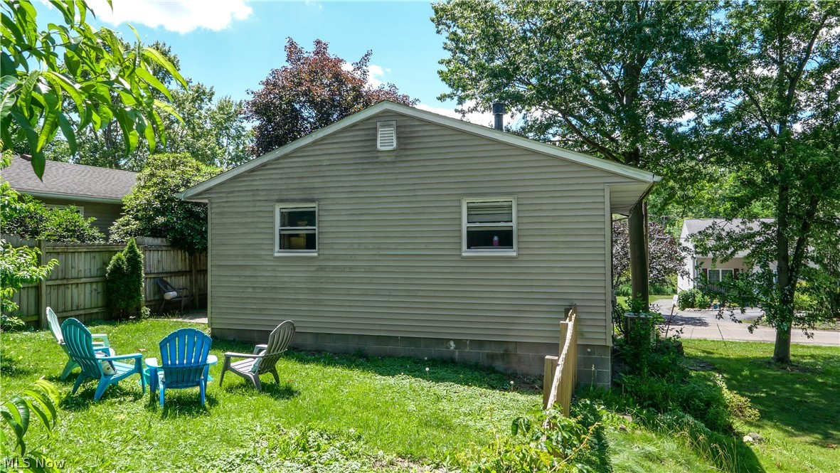 1583 Hilda Street Lakemore OH 44250