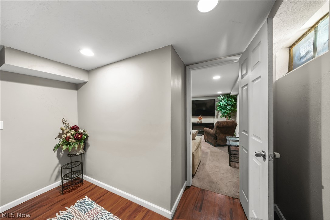 1583 Hilda Street Lakemore OH 44250