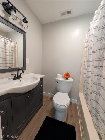 12498 National Drive Grafton OH 44044