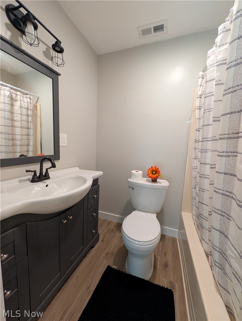 12498 National Drive Grafton OH 44044