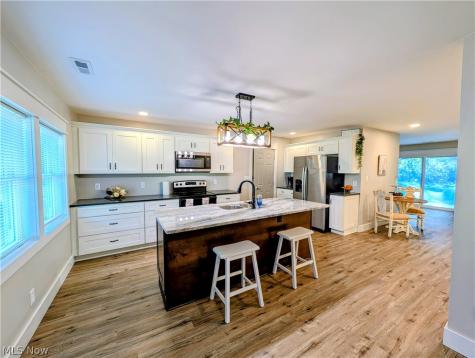 12498 National Drive Grafton OH 44044