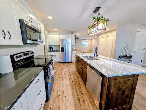 12498 National Drive Grafton OH 44044