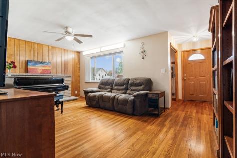 222 Montrose Avenue NW Canton OH 44708