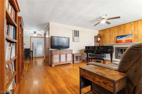 222 Montrose Avenue NW Canton OH 44708