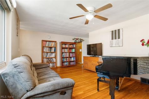 222 Montrose Avenue NW Canton OH 44708