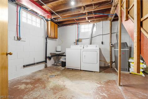 222 Montrose Avenue NW Canton OH 44708