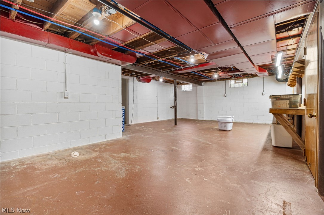 222 Montrose Avenue NW Canton OH 44708