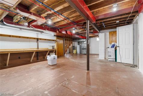 222 Montrose Avenue NW Canton OH 44708