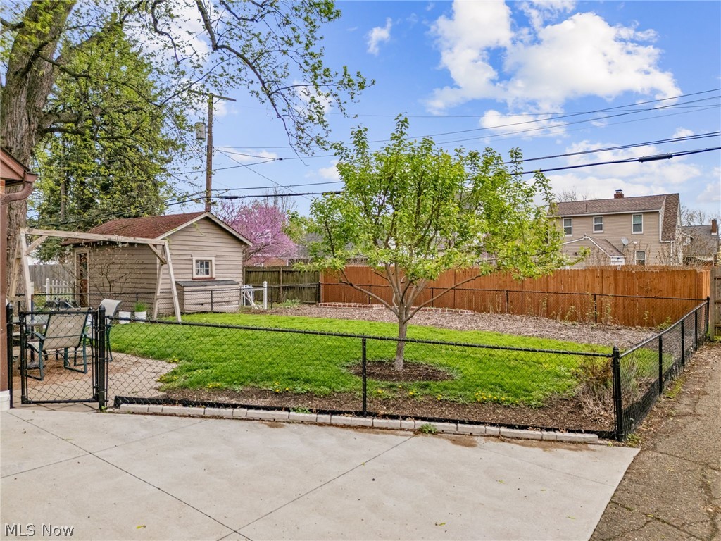 222 Montrose Avenue NW Canton OH 44708
