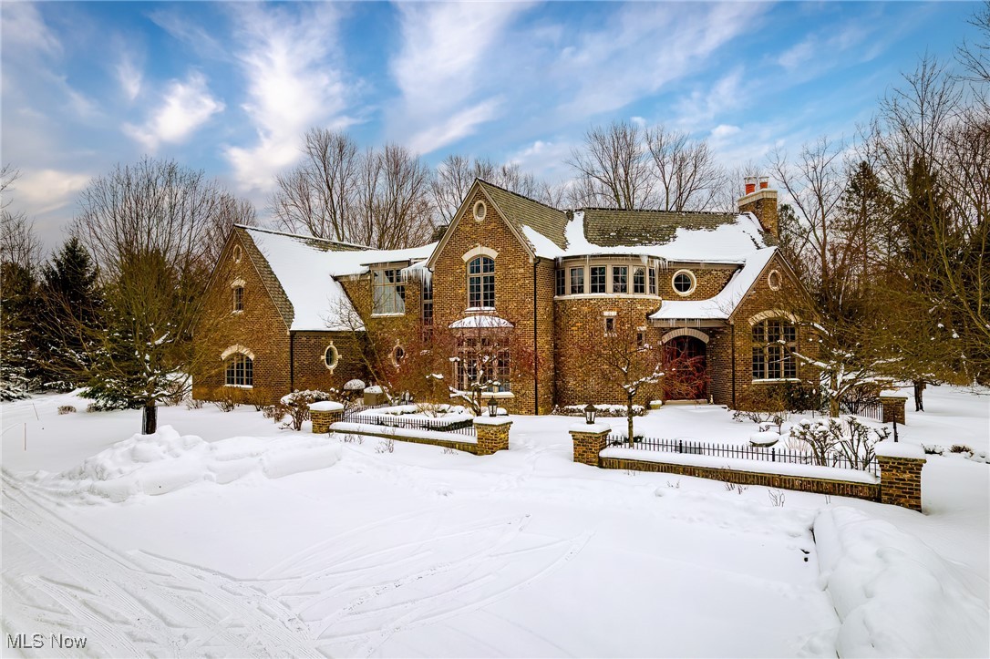 2635 Som Center Road Hunting Valley OH 44022