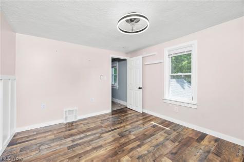 347 N Lyman Street Wadsworth OH 44281