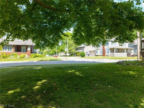 347 N Lyman Street Wadsworth OH 44281