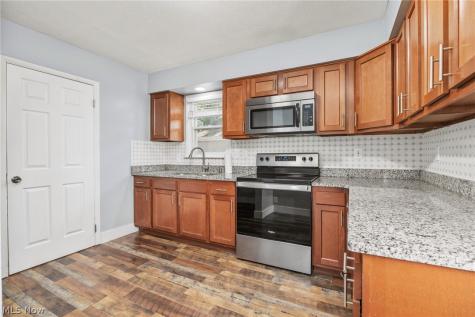 347 N Lyman Street Wadsworth OH 44281