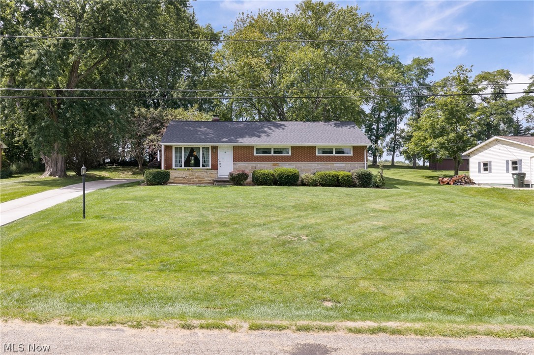 1375 Schrader Road North Lawrence OH 44666