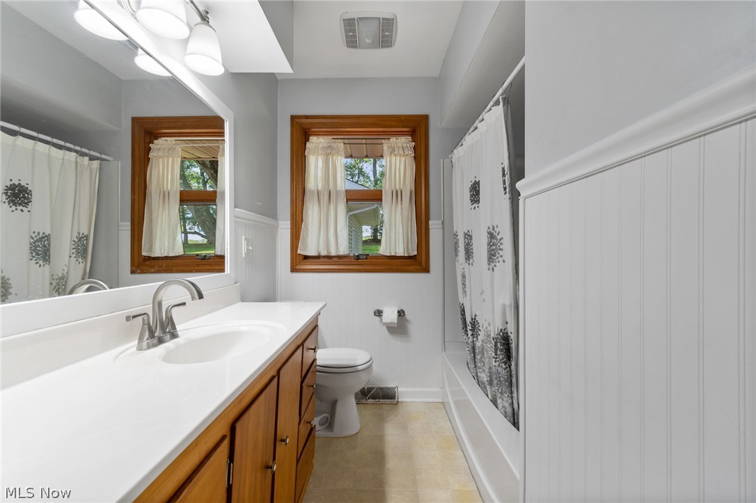 1375 Schrader Road North Lawrence OH 44666