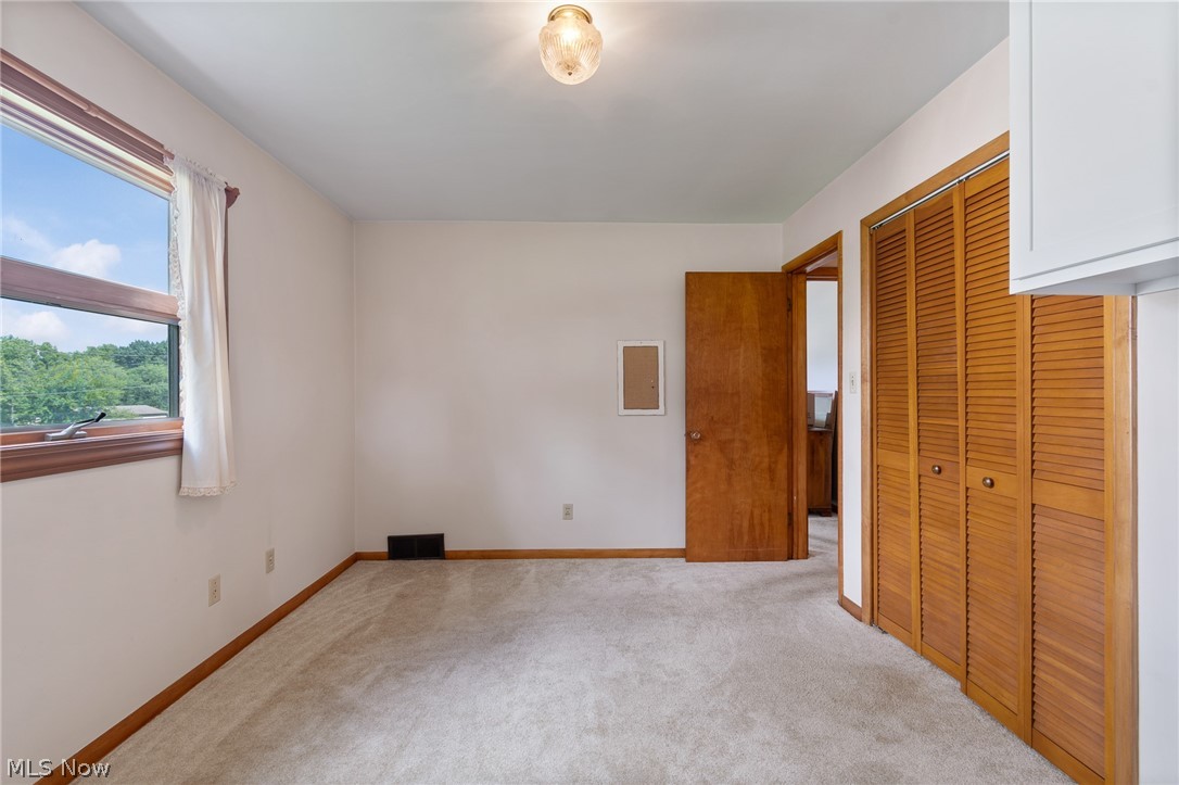 1375 Schrader Road North Lawrence OH 44666